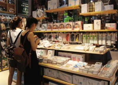 芊薈優(yōu)選快時尚百貨加盟 如何精準(zhǔn)定位消費(fèi)者與優(yōu)化日用百貨銷售策略